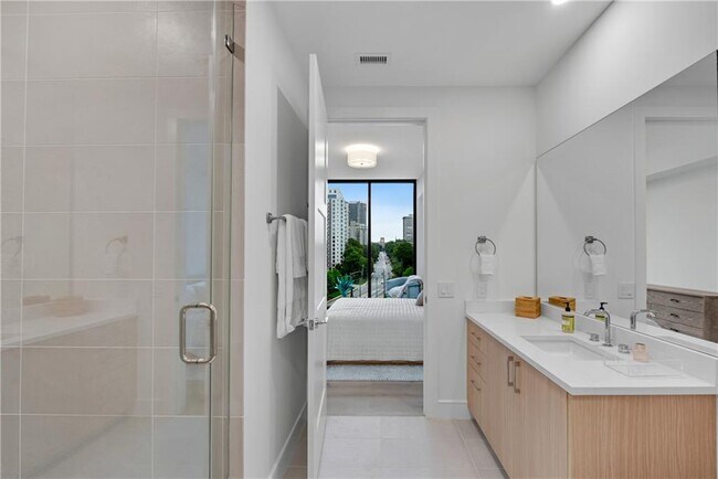 Building Photo - 2425 Peachtree Rd