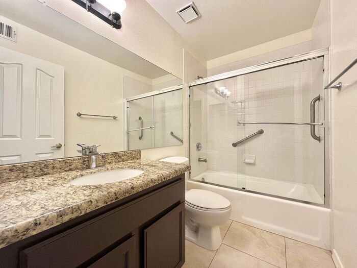 Building Photo - 5104 N 32nd St