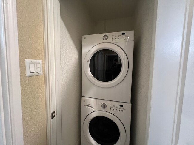 Building Photo - Arlington Texas Duplex For Rent