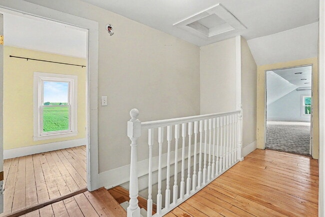 Building Photo - Updated farmhouse with privacy and views