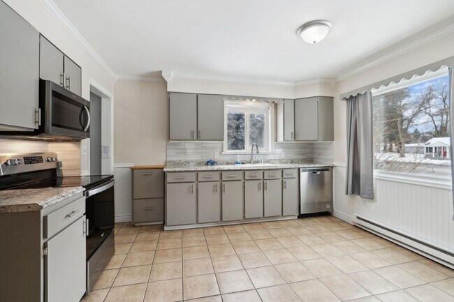 Building Photo - Beautifully Updated Spokane Valley Home with a Mother in Law Suite