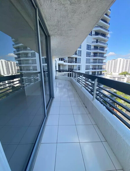 Balcony - 3530 Mystic Pointe Dr