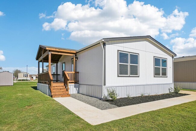 Building Photo - 1800 Oak Grove Rd E