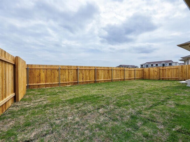 Building Photo - 116 Greenspire Ln