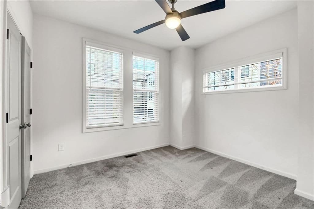 Building Photo - 900 Brees Ct