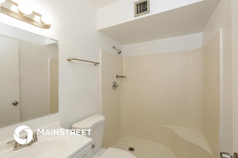 Building Photo - 2807 N 45th Dr