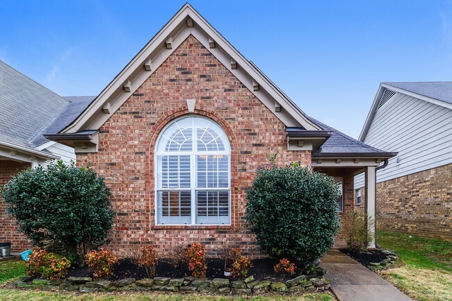 Building Photo - 8595 Griffin Park Dr