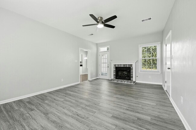 Building Photo - 412 Desertmartin Way