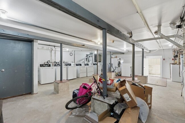 Building Photo - 457 2nd St