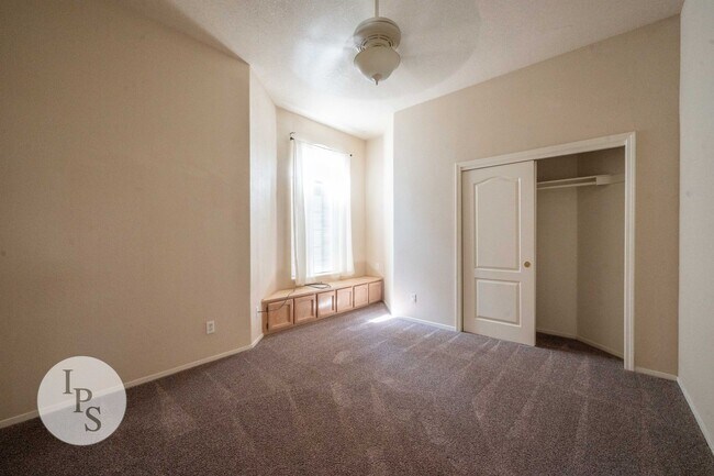 Building Photo - Fresno NorthEast Home, 3BR/2BA, Built 1989 – Across the street from Maple Creek Elementary!