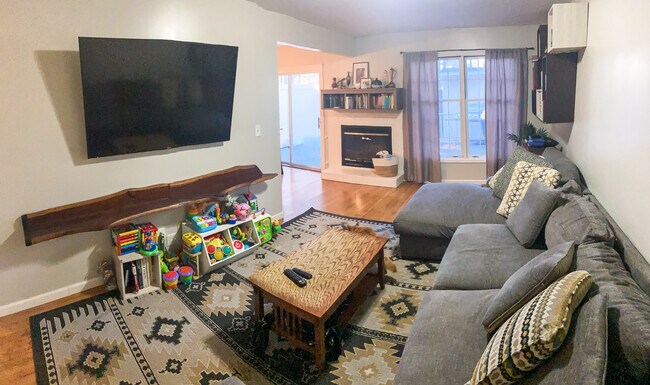 Building Photo - 46 Deer Run Dr