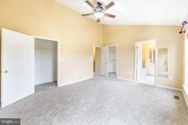 Building Photo - 1605 Potomac Greens Dr