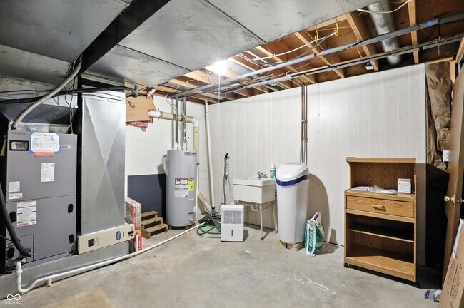 Building Photo - 781 Dayton Dr