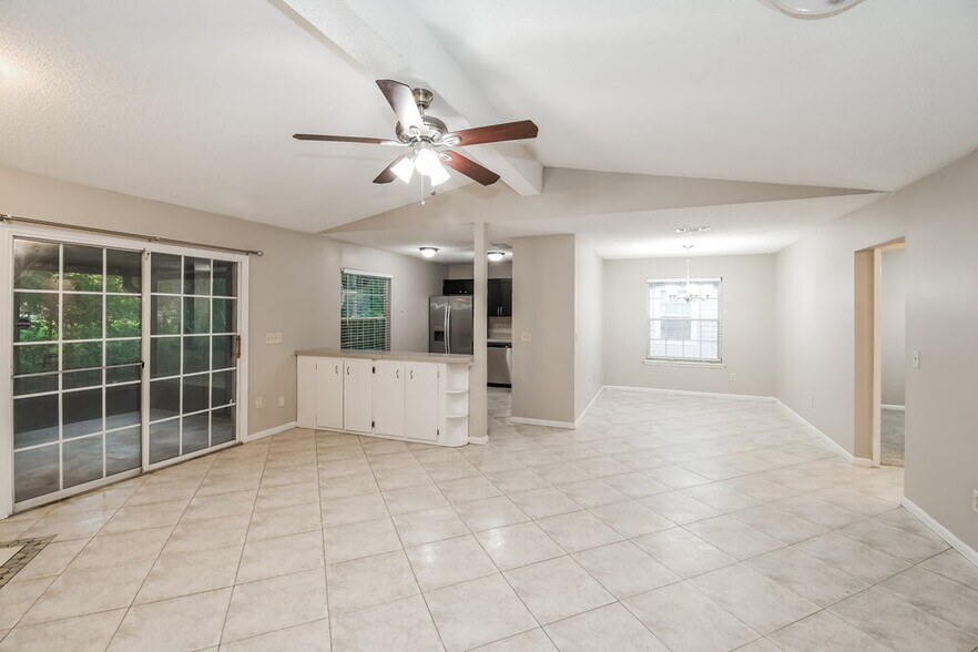 Building Photo - 3571 Barbizon Ct