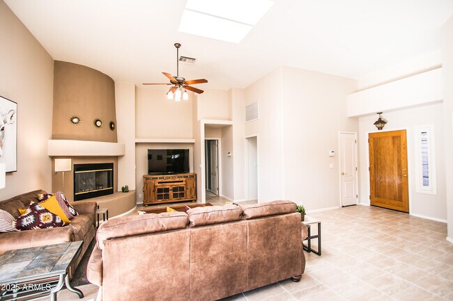 Building Photo - 15223 E Aspen