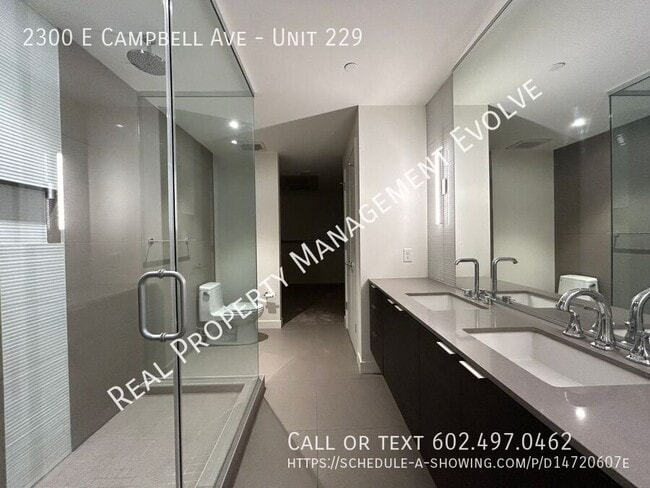 Building Photo - Luxurious Living In This High-end Condo! *...