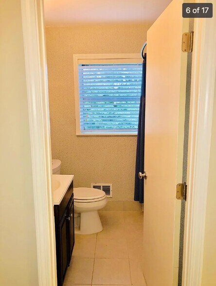 Building Photo - 2342 Cortez Way NE