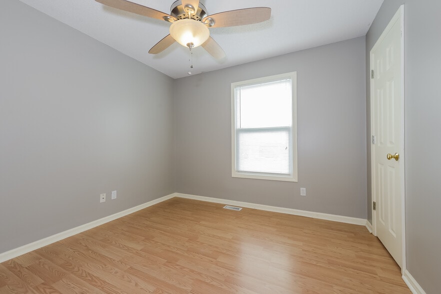 Building Photo - 1608 Johnston Dr