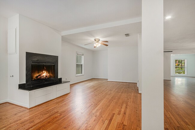 Building Photo - 6601 Brompton Rd