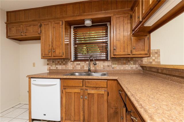 Building Photo - 6929 Briardale Dr