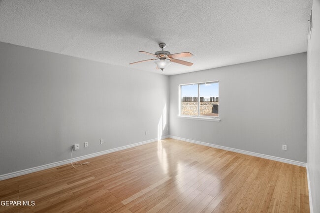 Building Photo - 14141 Tierra Leona Dr