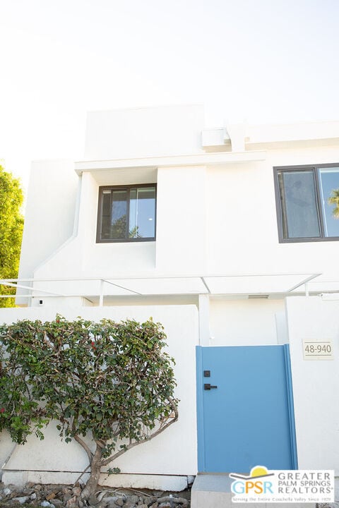 Building Photo - 48940 Desert Flower Dr