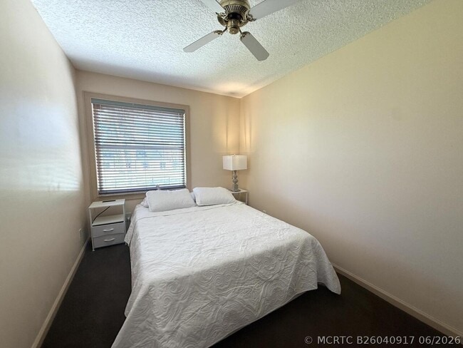 Building Photo - 14765 Northlake Blvd