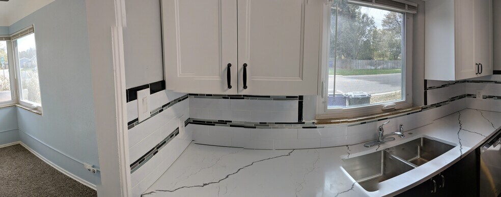 Building Photo - 1201 Krameria St