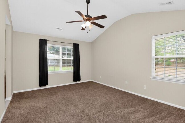 Building Photo - Charming 3BD/2BA Ranch on Large Lot in Indian Trail!