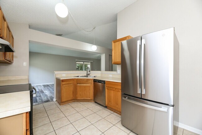 Building Photo - 141 Sterling Hill Dr