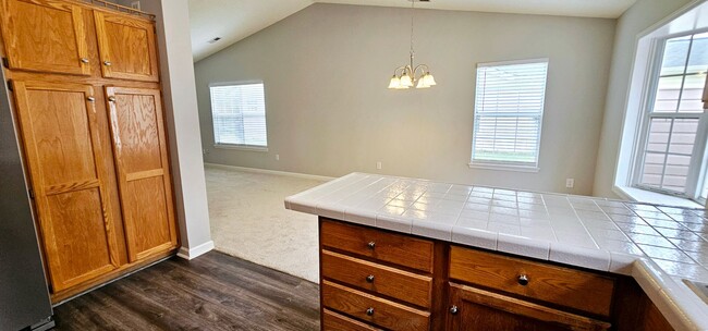Building Photo - Spacious 2-Bed, 2-Bath Home with Modern Co...