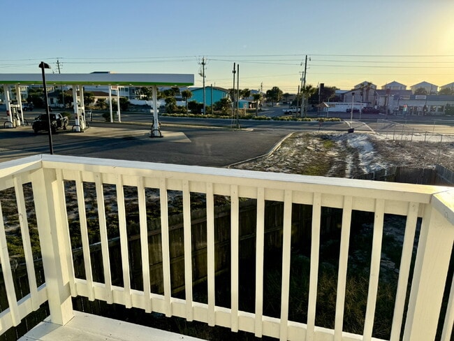 Building Photo - 8003 Beach Dr