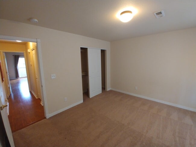 Building Photo - 1415 Madison Ridge Heights
