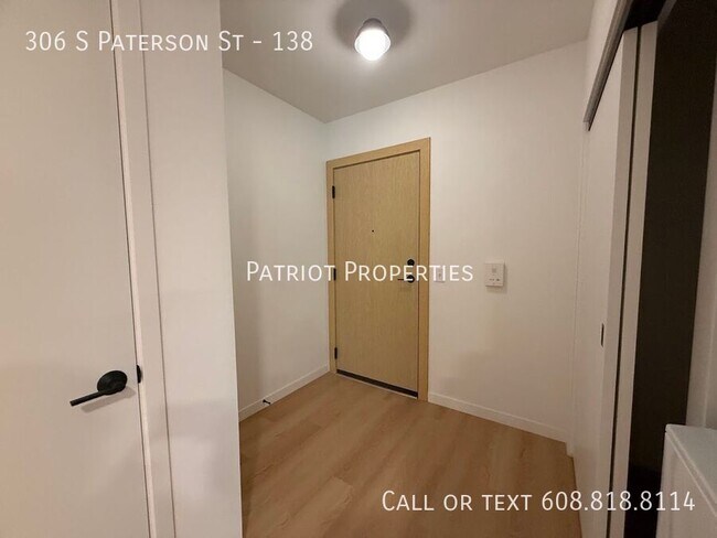 Building Photo - 306 S Paterson St