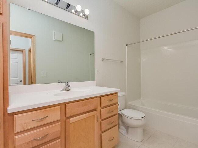 Building Photo - 3600 Wooddale Ave S