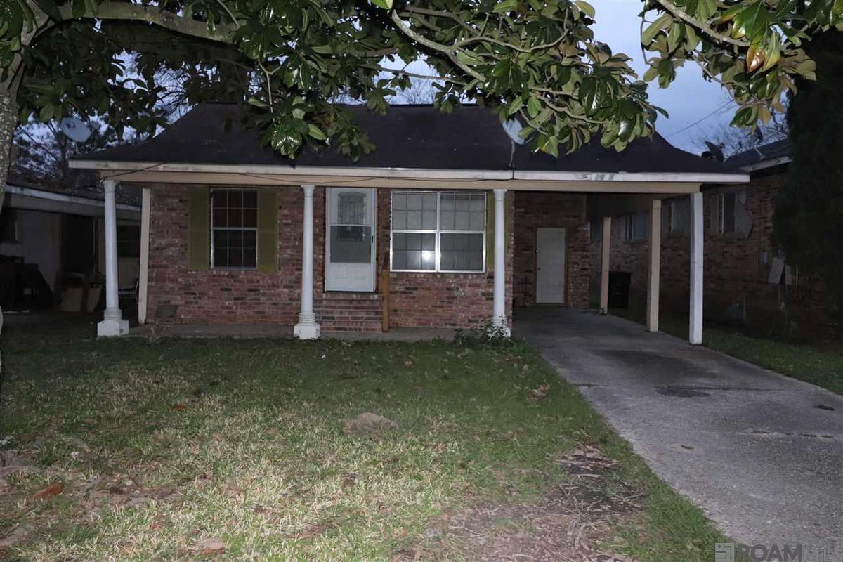 Building Photo - 2654 Sheldon Dr