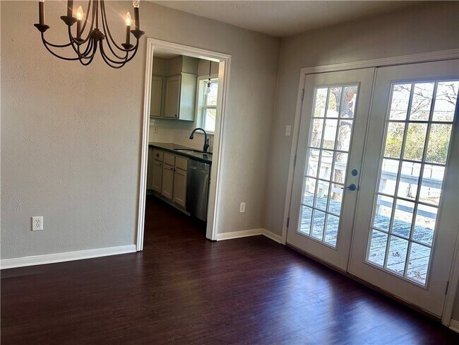 Building Photo - 1102 Todd Trail