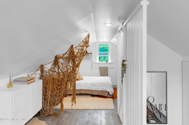 Building Photo - 638 Parkside Ave