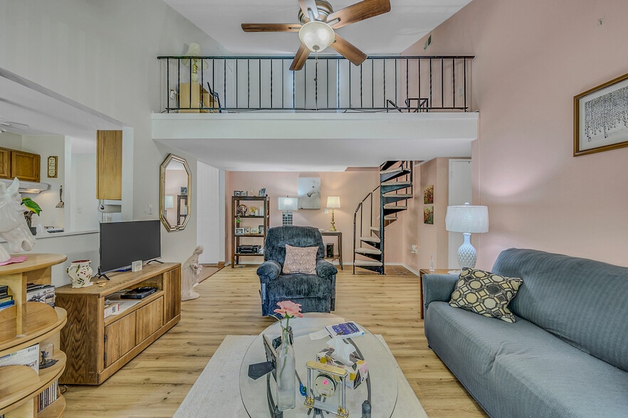 Living Room with Loft - 1112 Summit Pointe