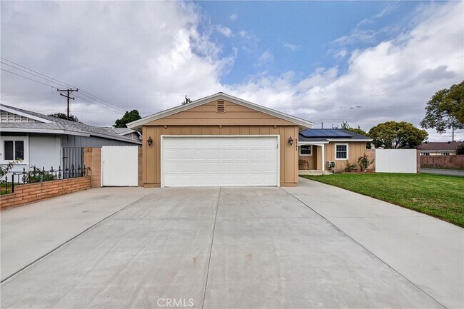 Building Photo - 4201 Franklin Ave