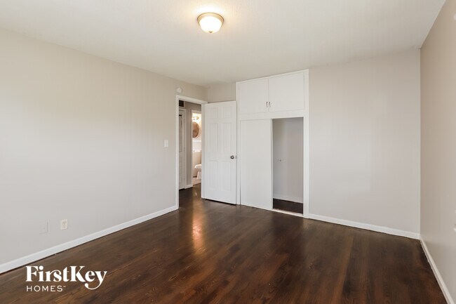 Building Photo - 1403 NE 67th Pl