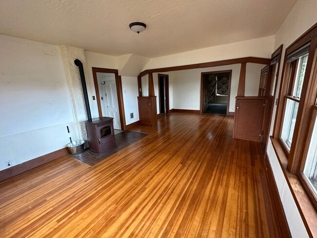 Building Photo - Bayview 3 Bedroom with Water View