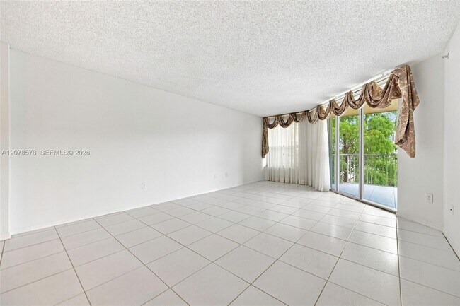 Building Photo - 7647 Granville Dr