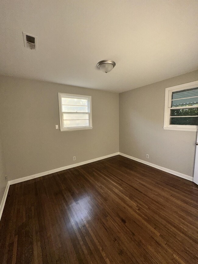 Building Photo - 339 Glenpark Dr