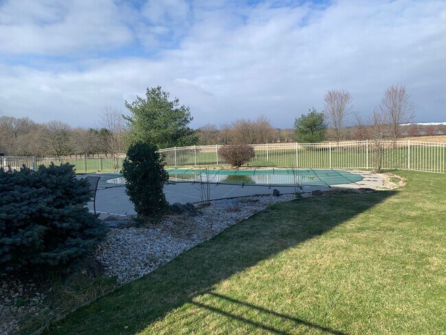 Building Photo - PARKLAND SCHOOLS- FOUR BEDROOM HOUSE compl...
