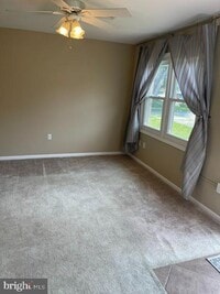Building Photo - 802 Hills Dr