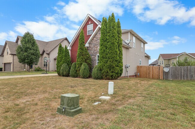 Building Photo - 3375 Cotham Ln