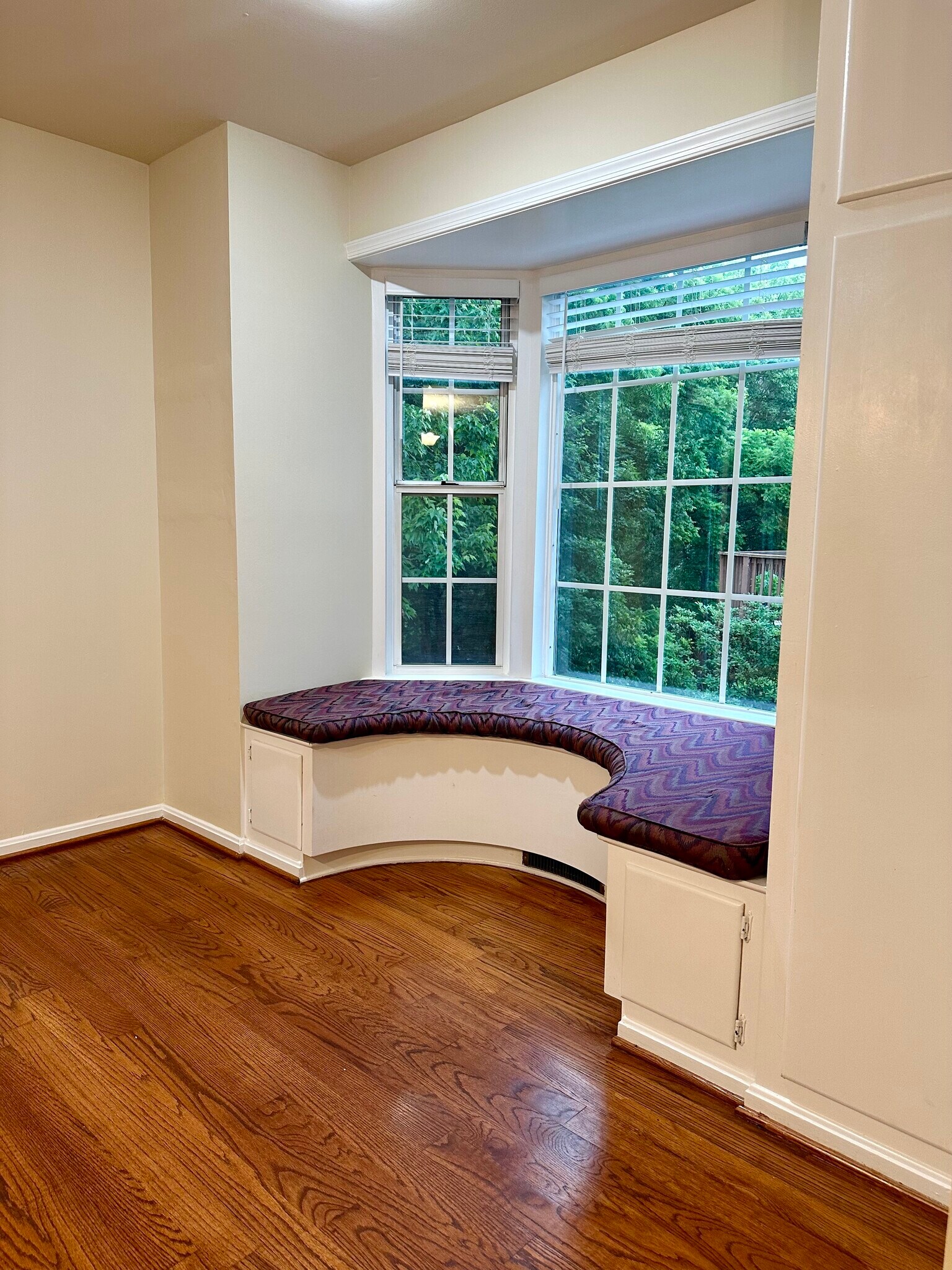 Building Photo - 13755 Lark Song Dr