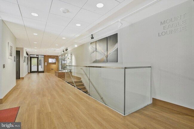 Building Photo - 5904 Mt Eagle Dr