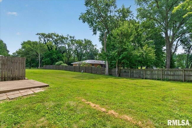 Building Photo - 8 Sundowner Ln